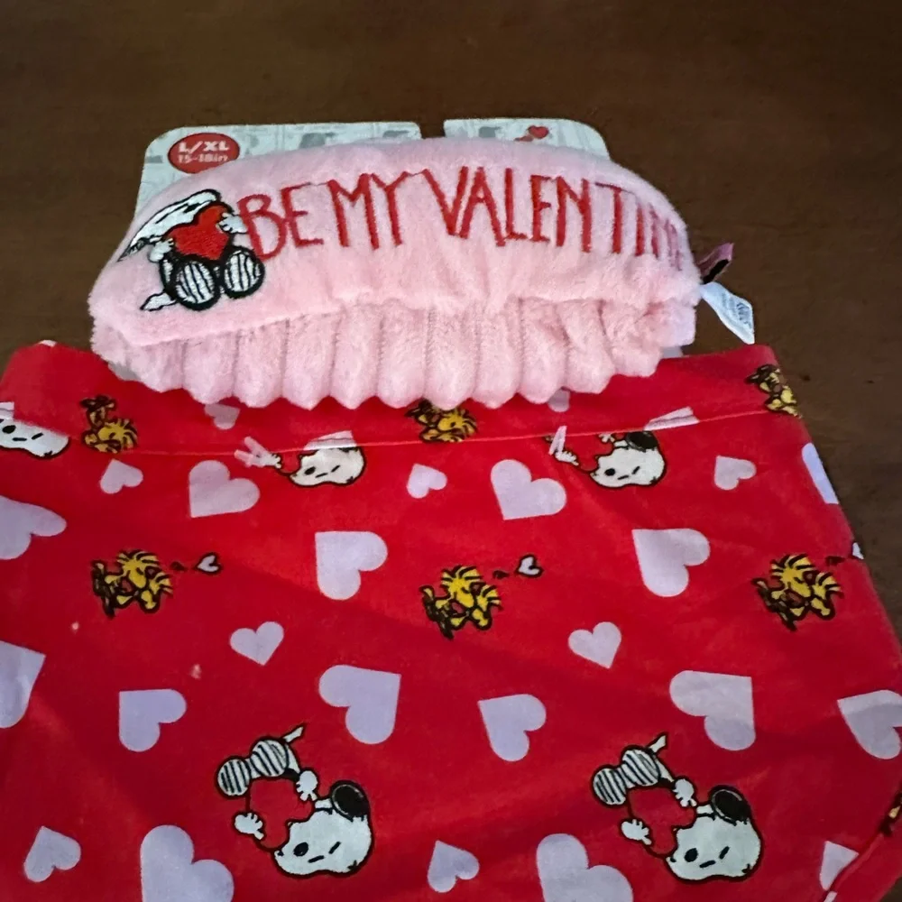 Peanuts Valentine Woof dog squeaky toy and bandana